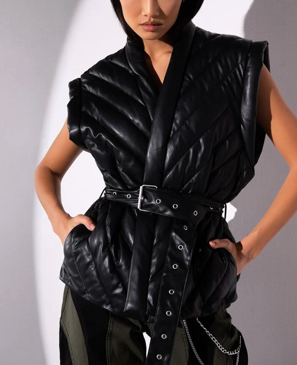 Blank NYC Faux Leather Vest Womens M Black Under The Radar Quilt Puffer Vegan